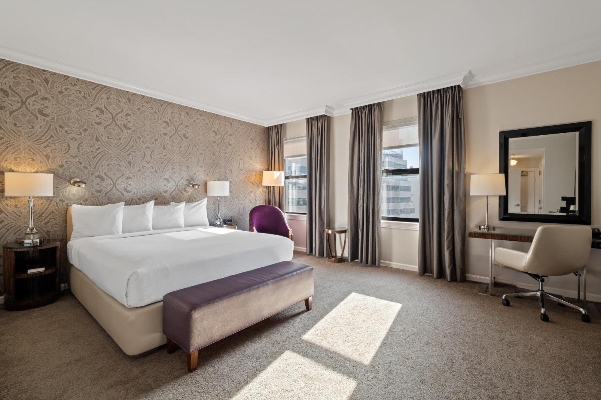 De Anza Hotel 4*