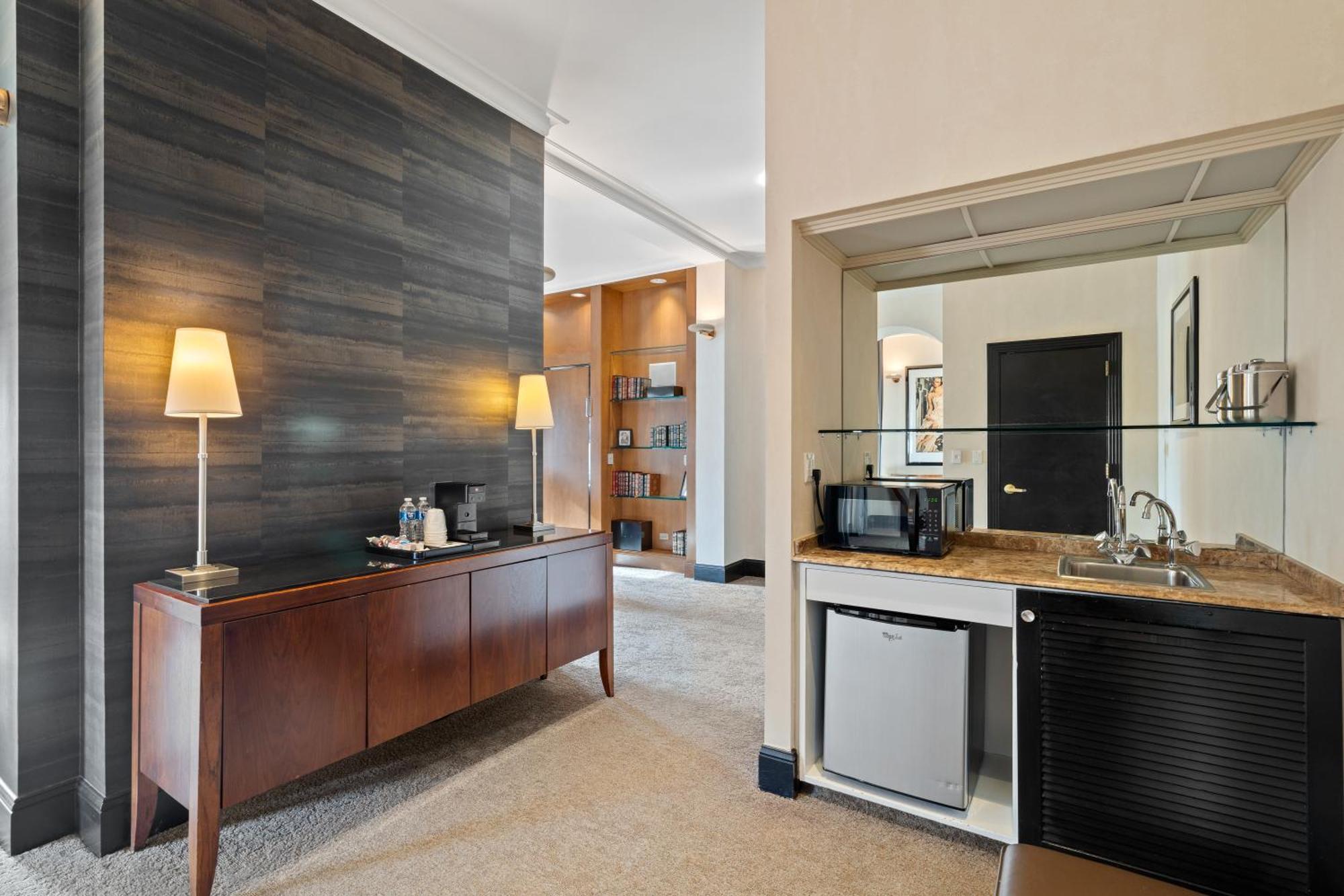 De Anza 4*