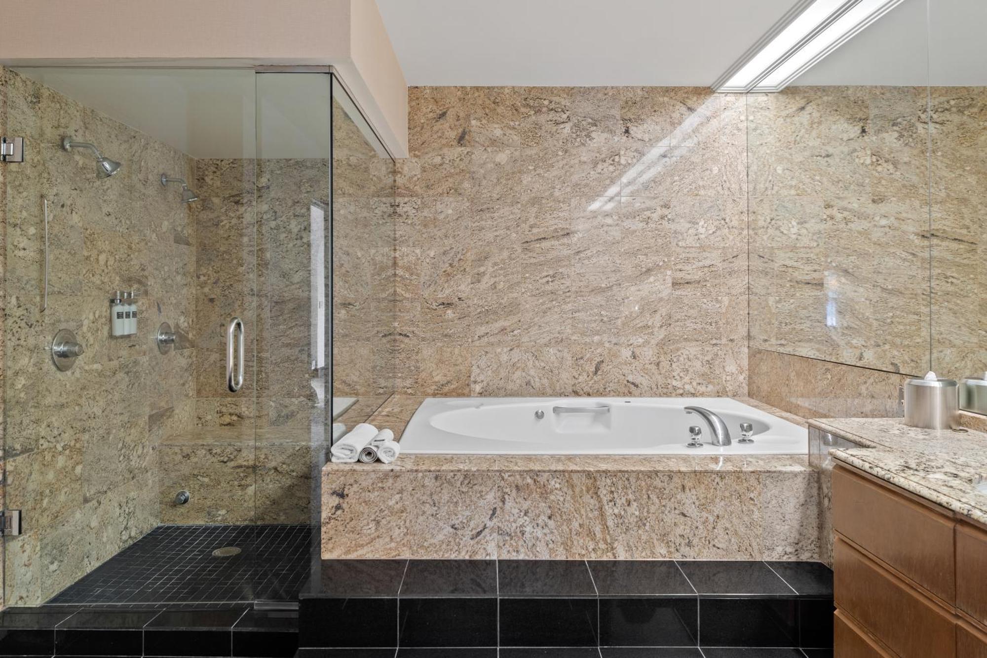 Hotel De Anza 4*