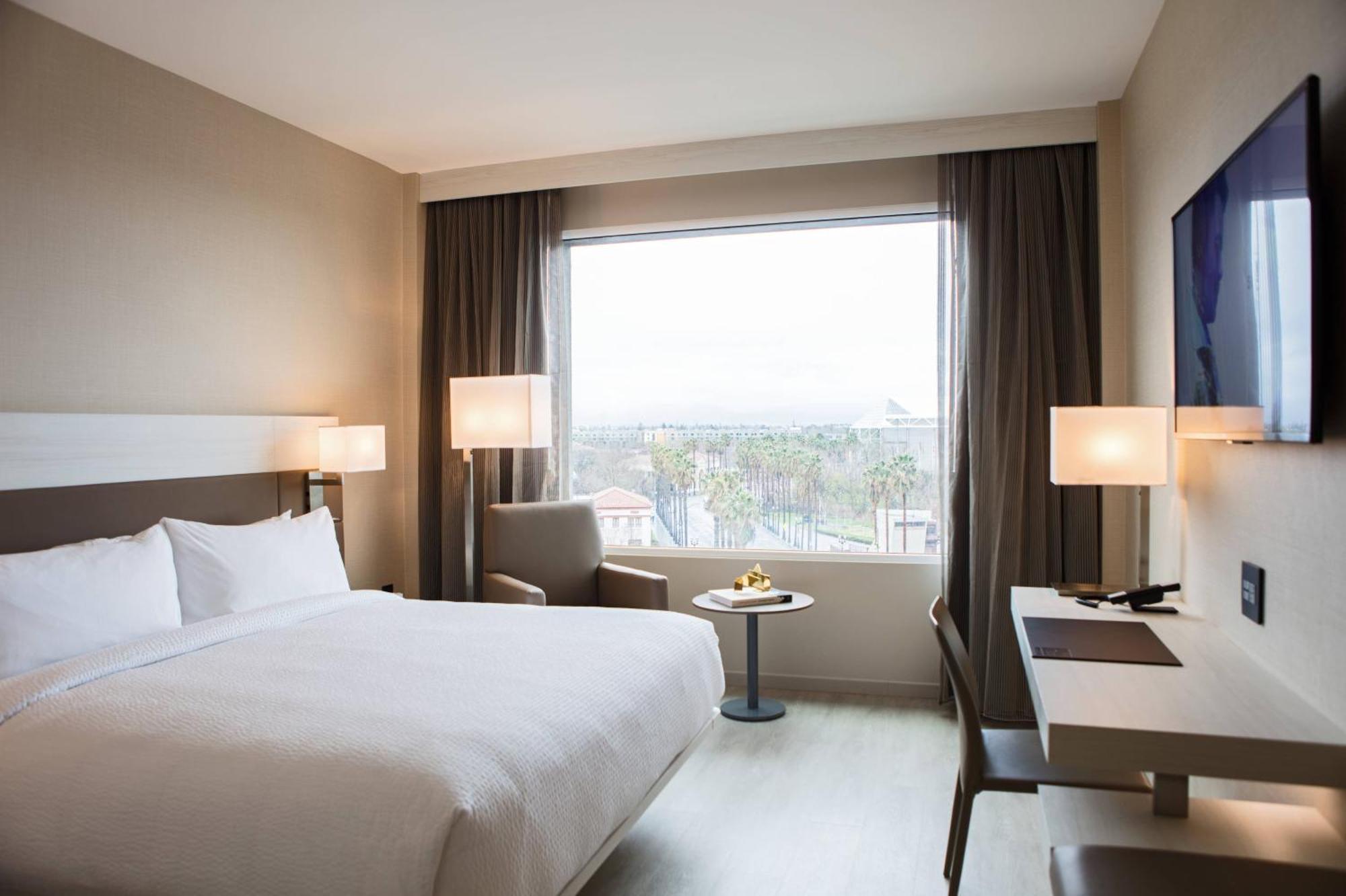 Ac By Marriott Downtown 3*