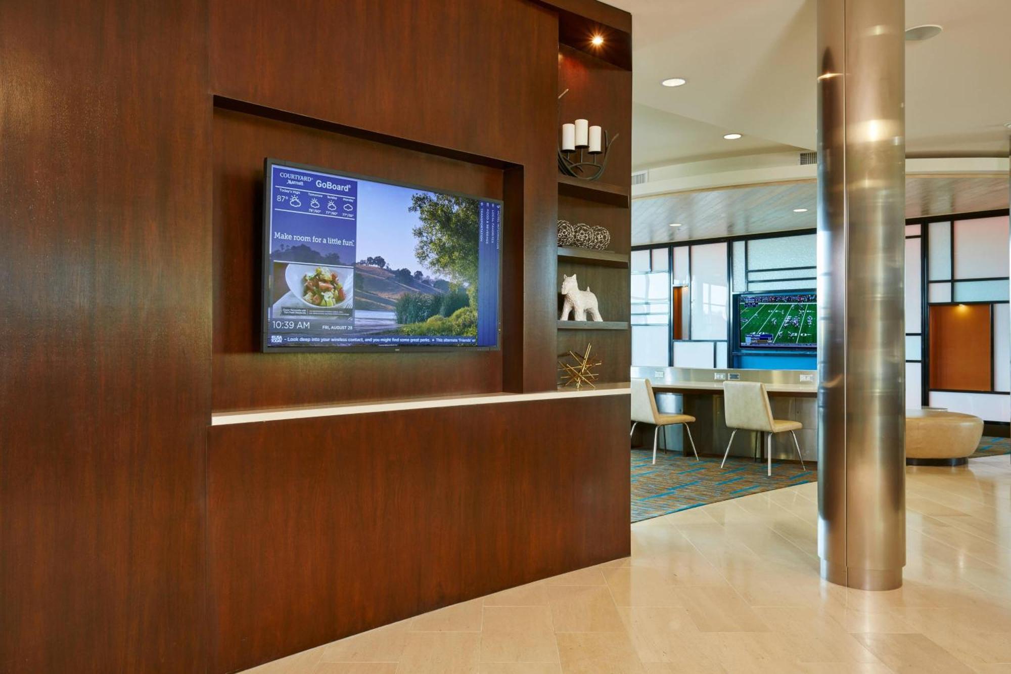 Hotel Courtyard By Marriott North/ Silicon Valley 3*