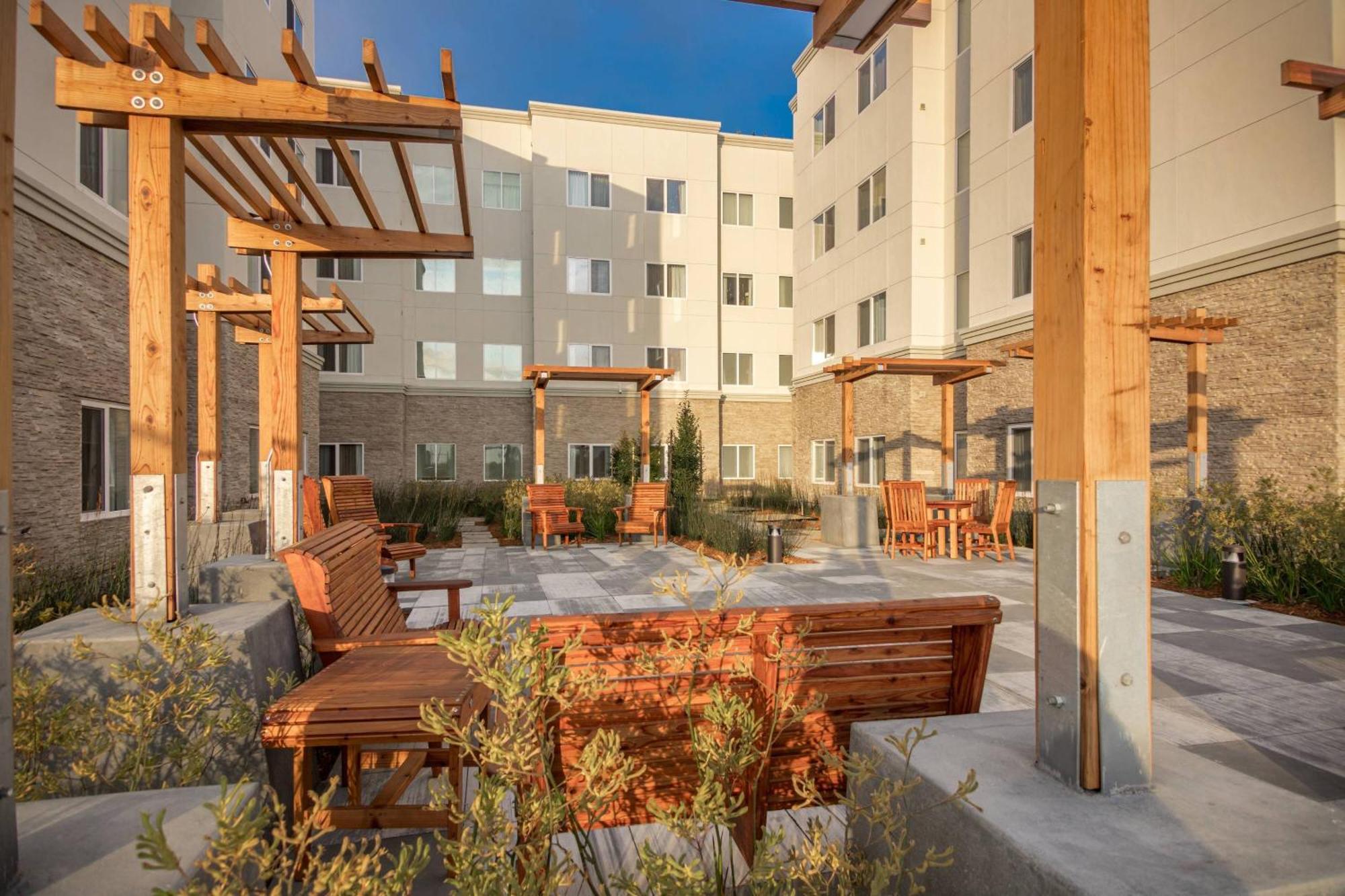 Fairfield & By Marriott North/silicon Valley