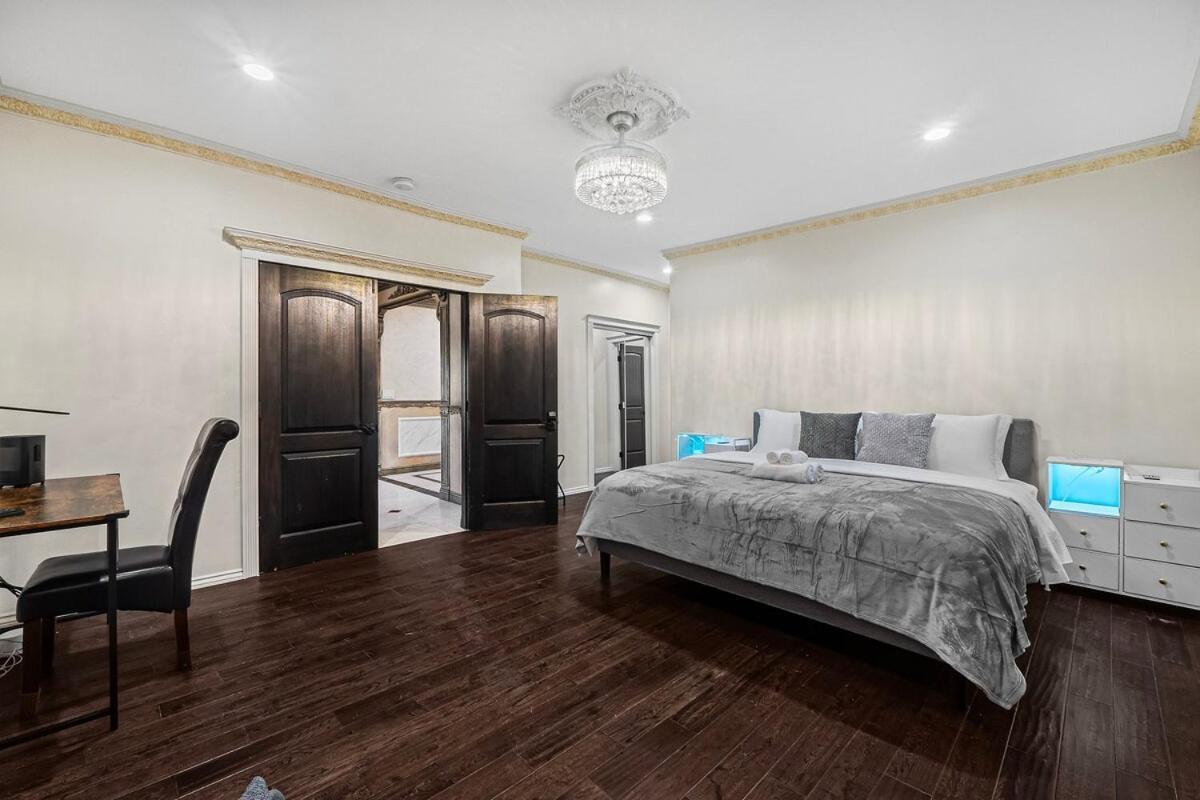 Holiday home Stunning Design 7bed5bath In Heart *