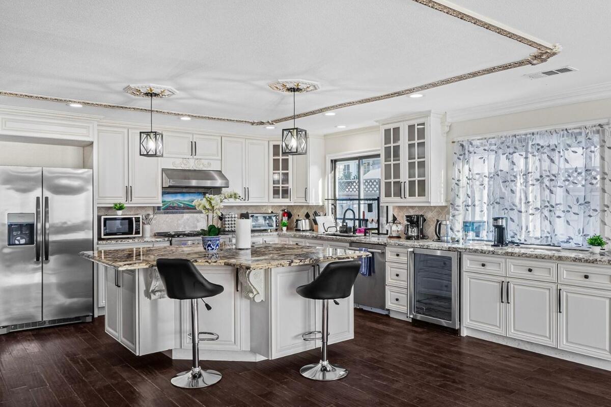 Stunning Design 7bed5bath In Heart