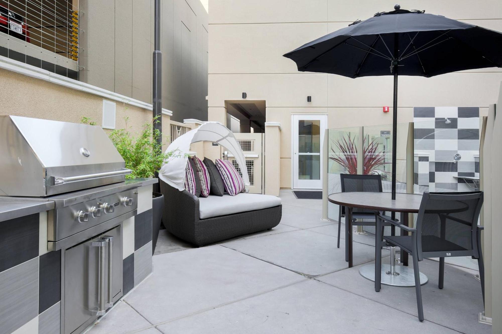 By Marriott Airport Hotel San Jose