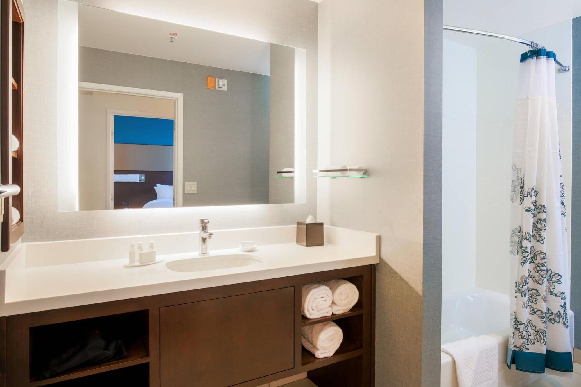 By Marriott Airport San Jose