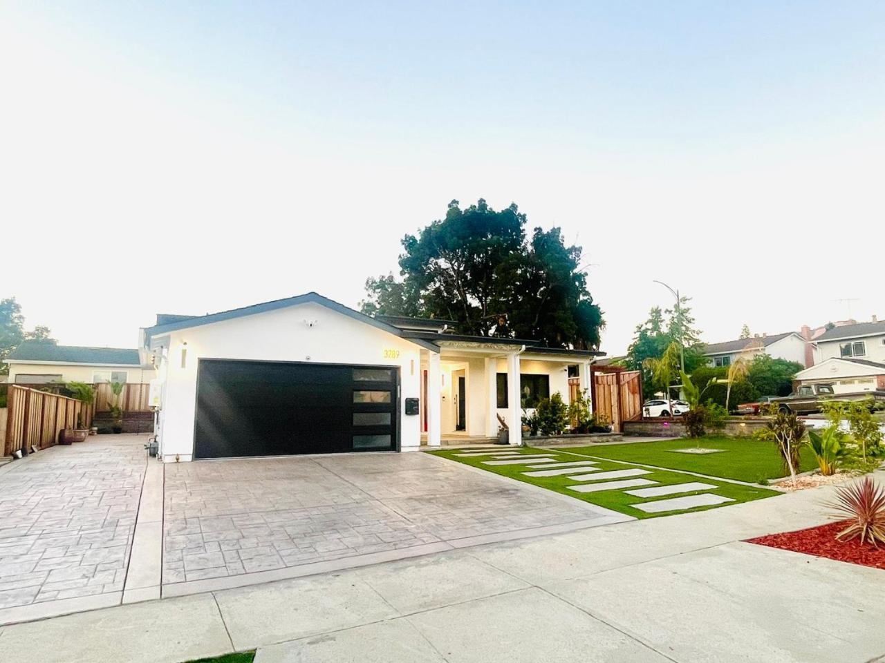 Cozy Modern Guest house