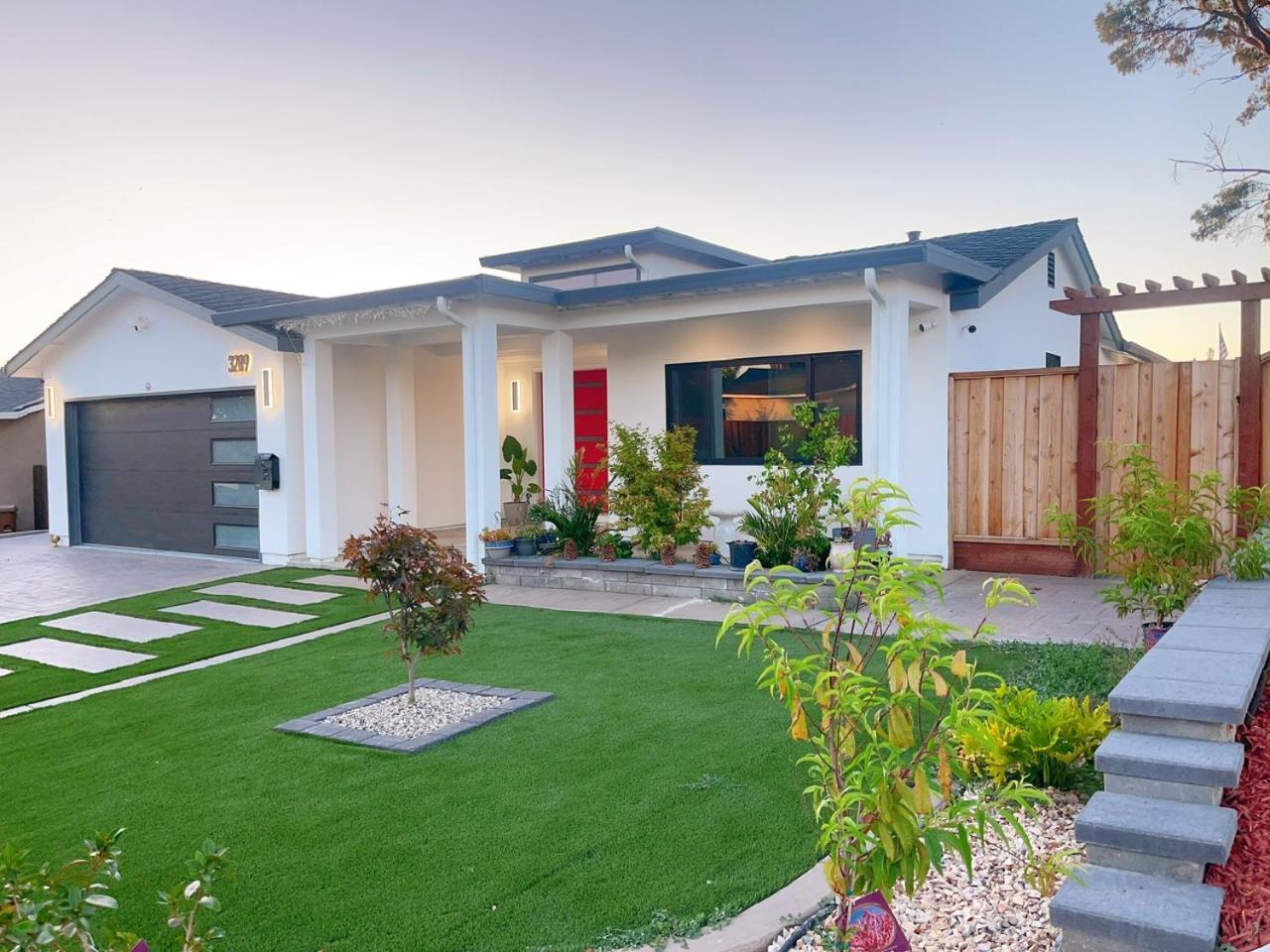 Cozy Modern Guest house *