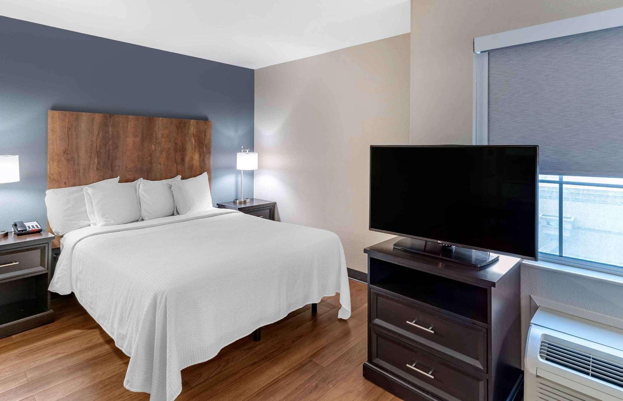 Extended America Premier - - Airport Hotel 3*