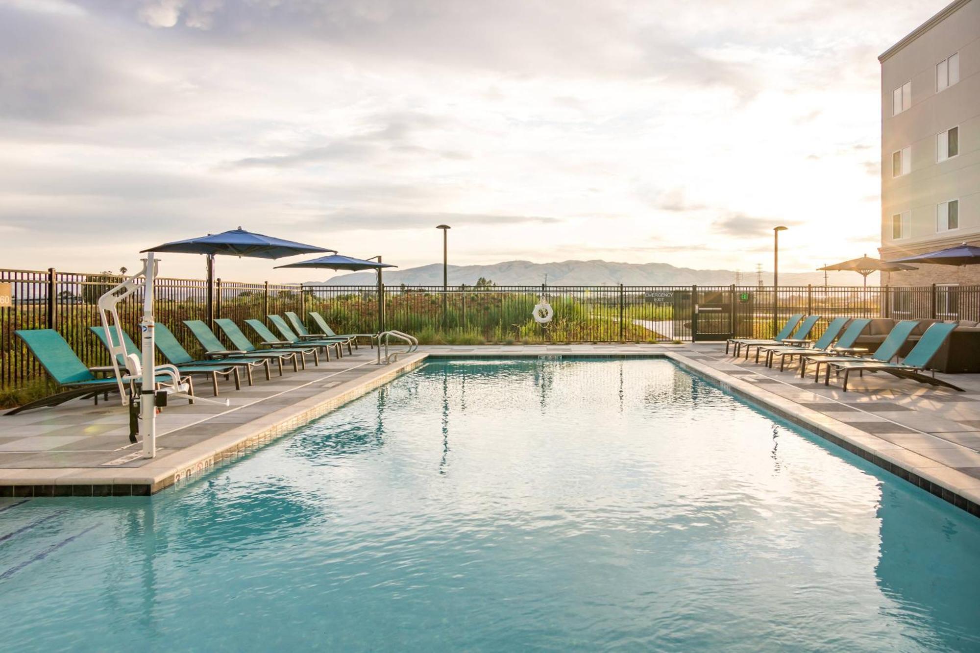 By Marriott North/silicon Valley 3* San Jose