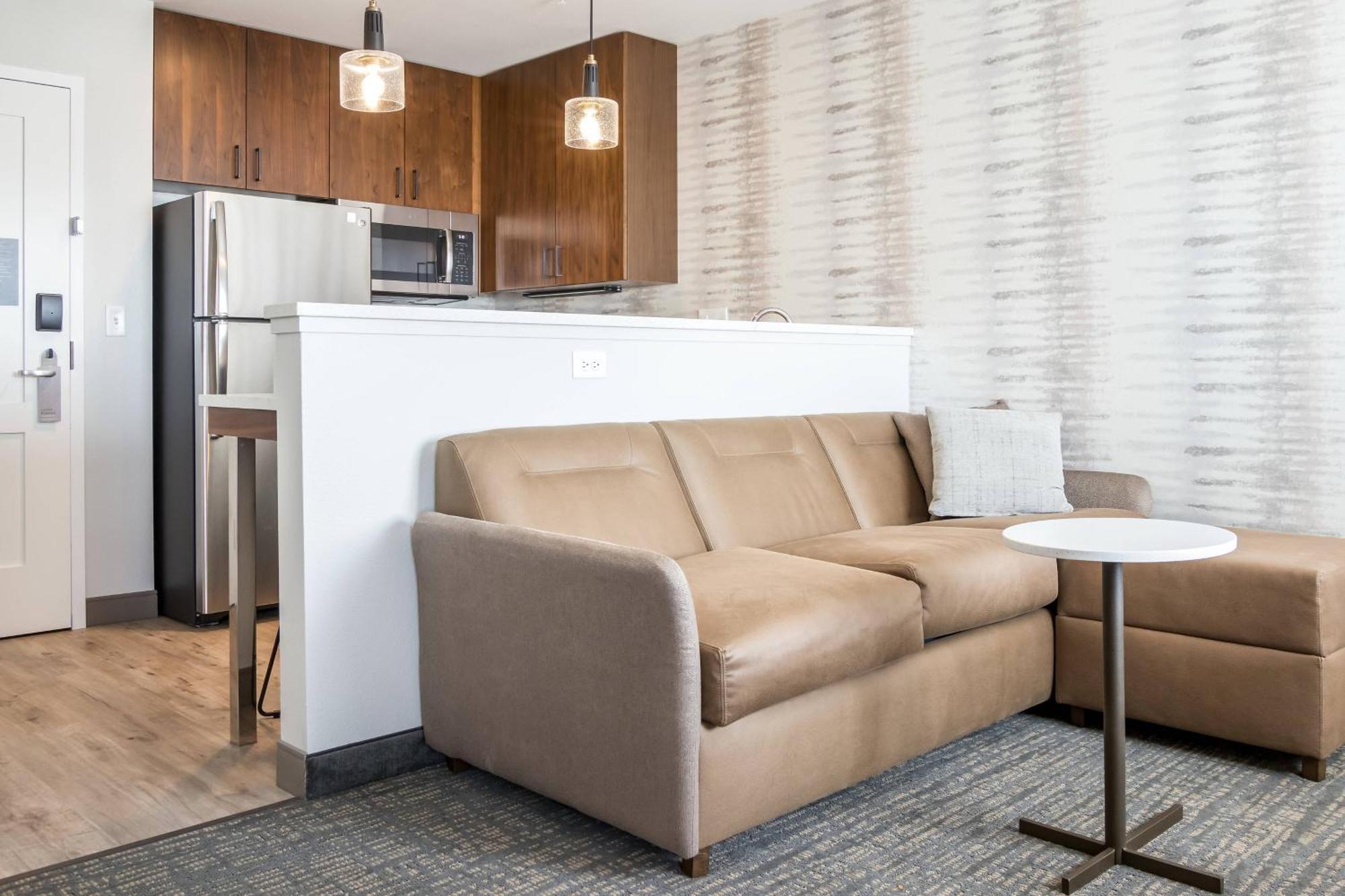 By Marriott North/silicon Valley 3* San Jose