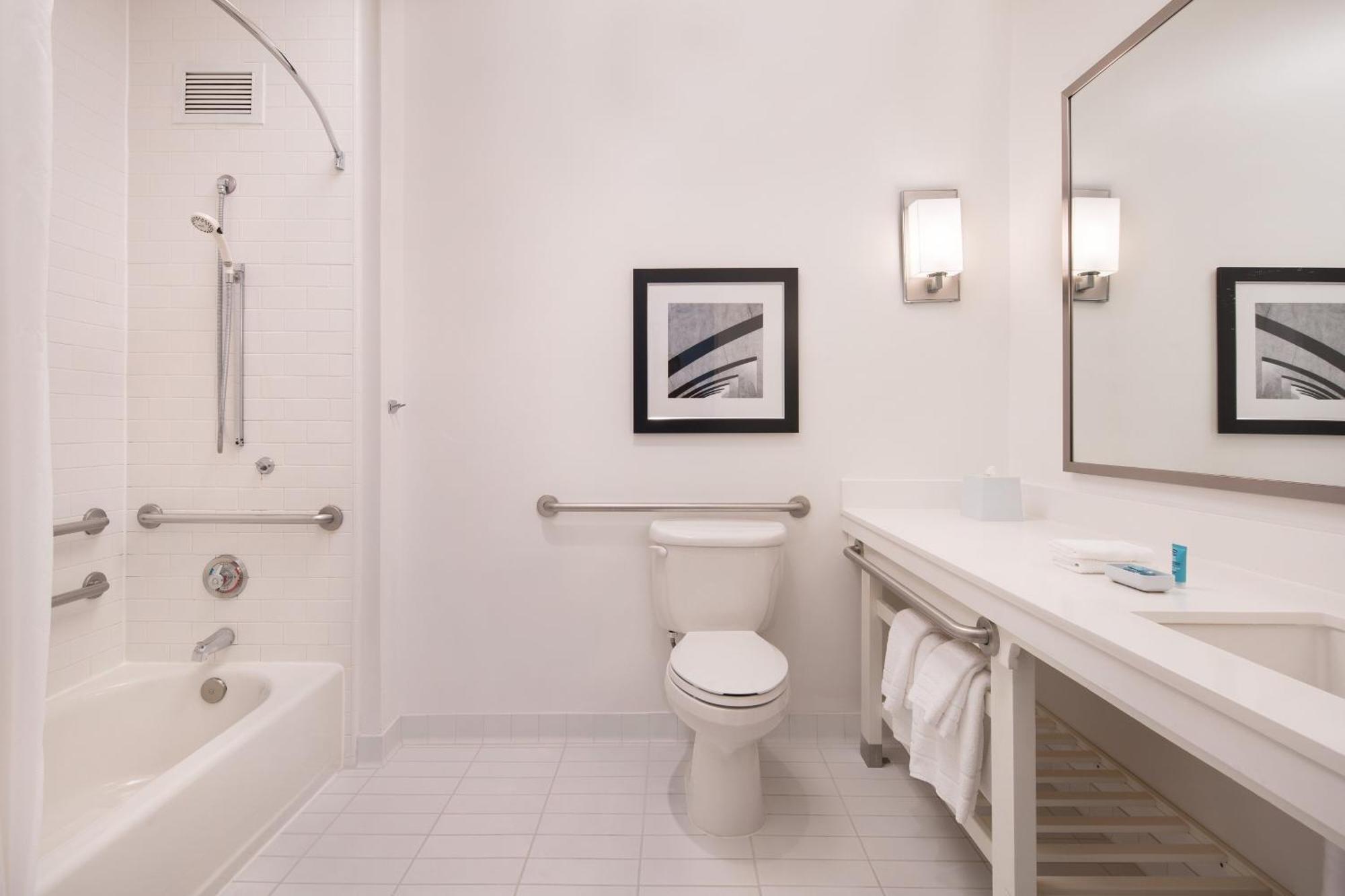 Aloft Cupertino 4*