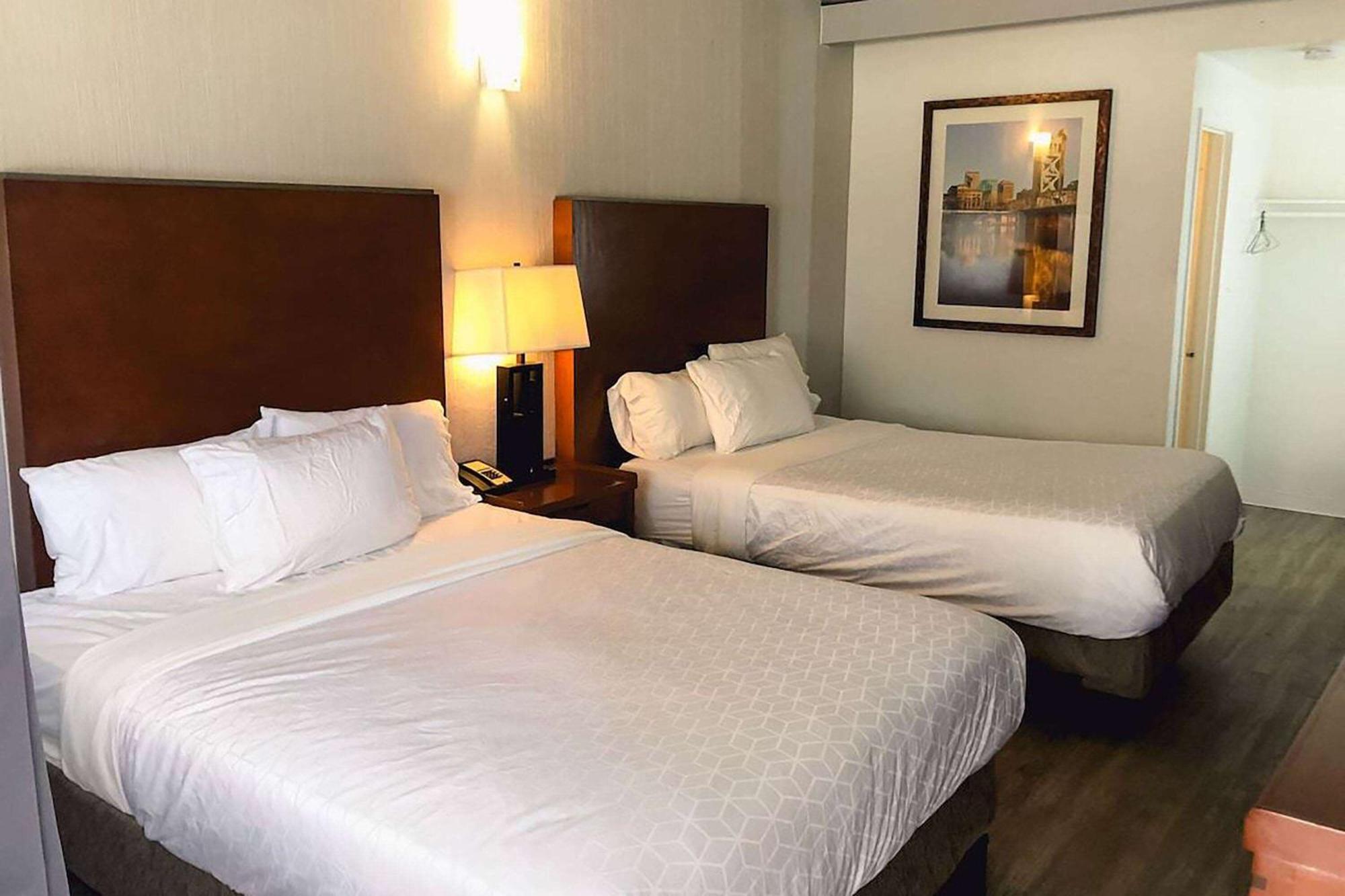 Hotel Super 8 By Wyndham Airport San Jose