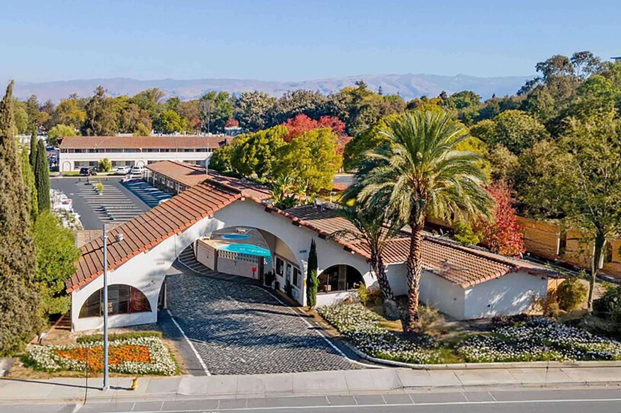 Super 8 By Wyndham Airport Hotel San Jose