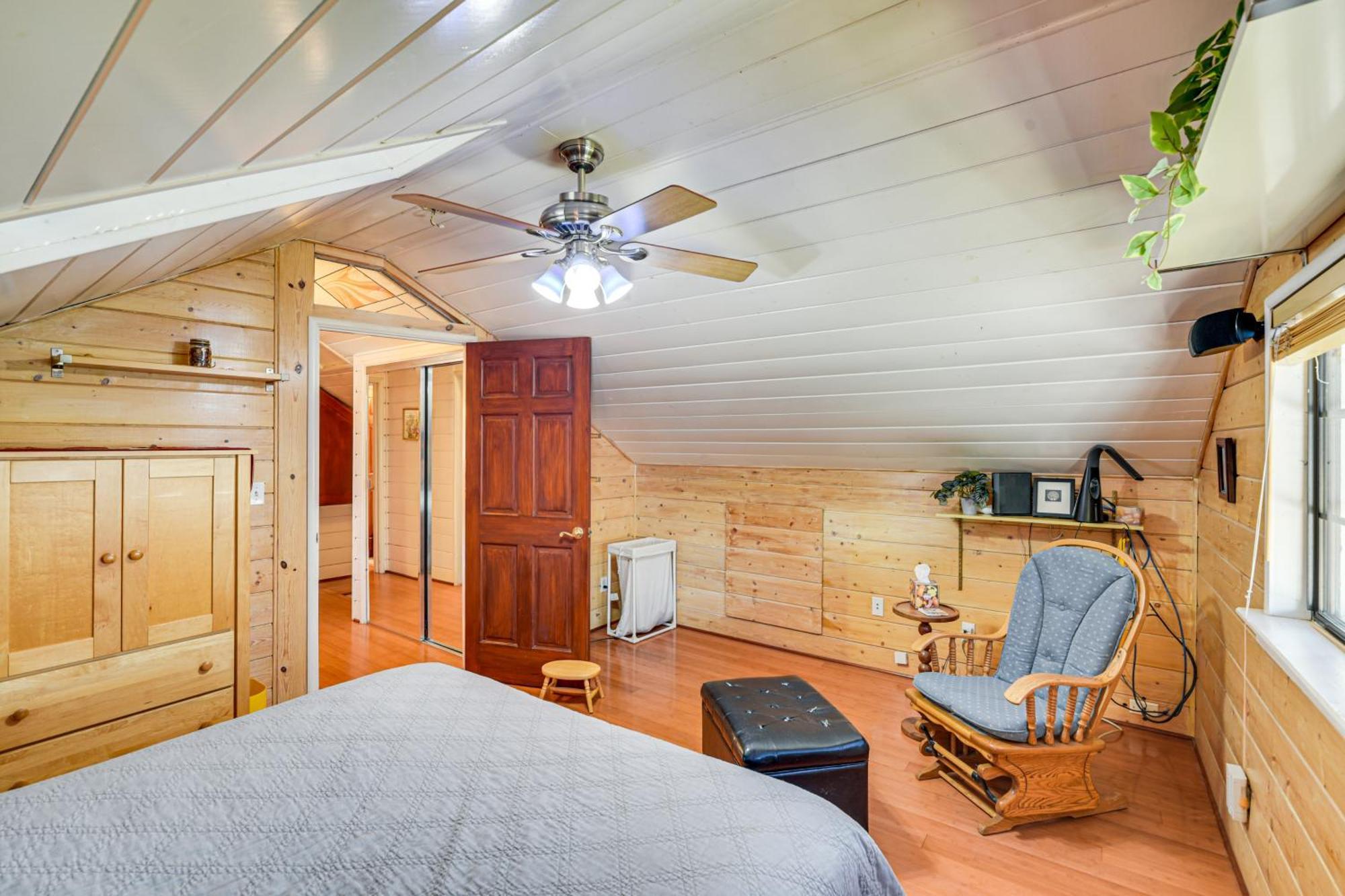 6 Blocks To Sjsu Cozy With Deck And Koi Pond Holiday home San Jose