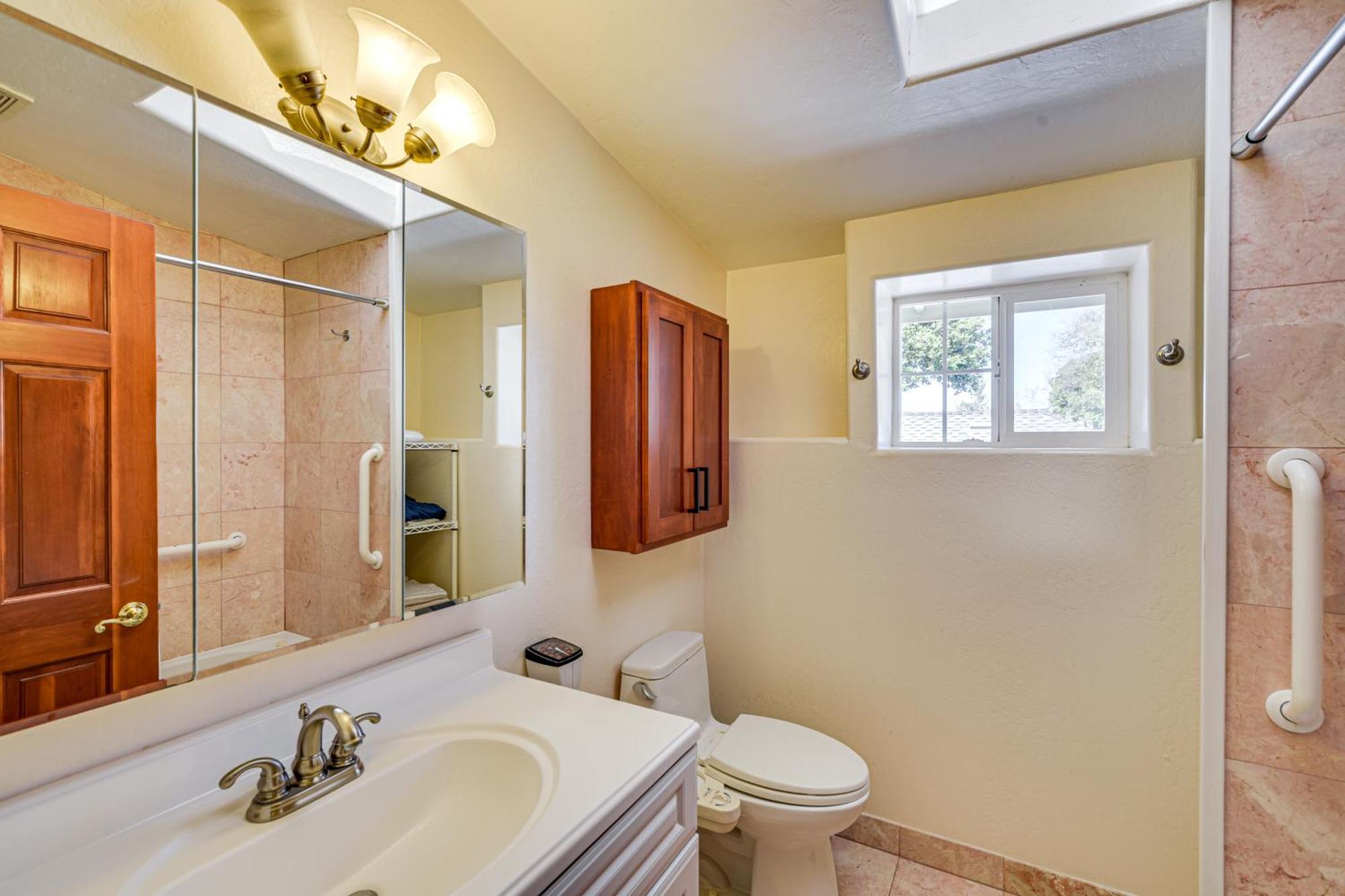 Holiday home 6 Blocks To Sjsu Cozy With Deck And Koi Pond San Jose