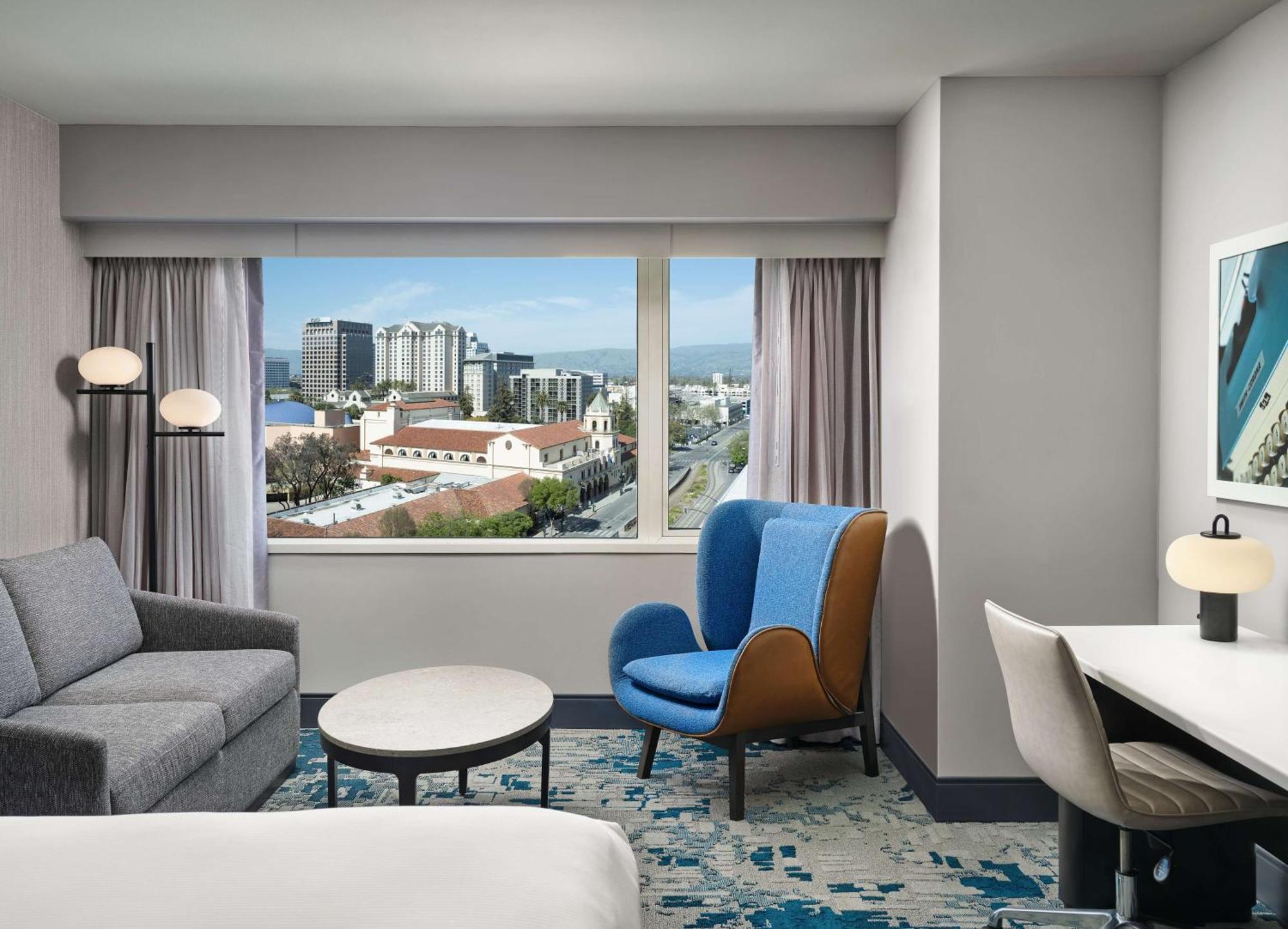 Hilton Hotel 4*
