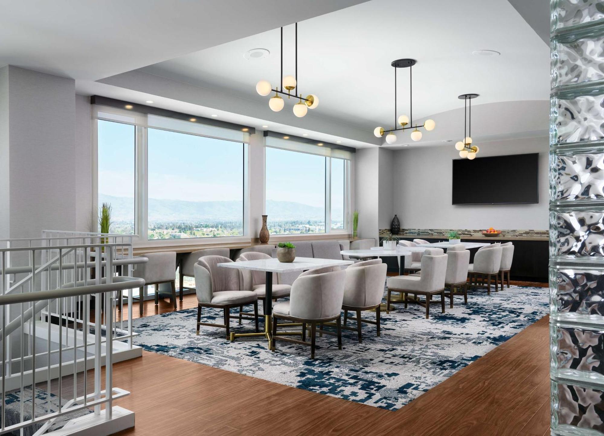 Hilton 4* San Jose