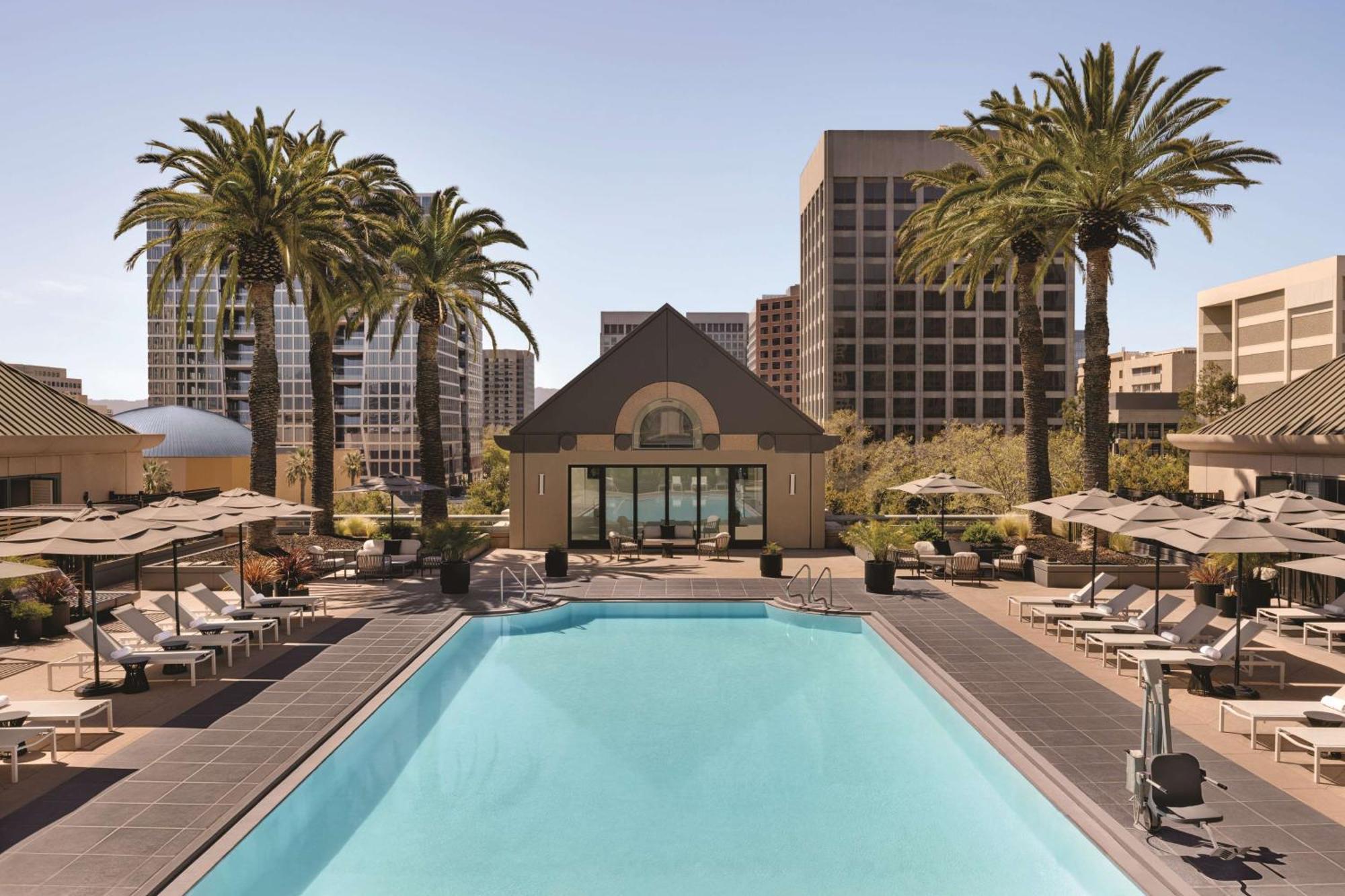 Signia By Hilton Hotel 5*
