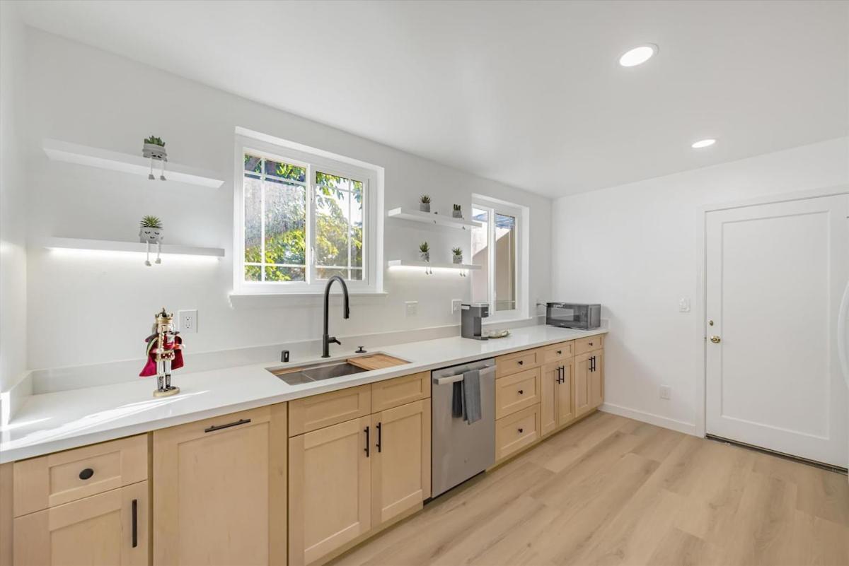 Modern Cozy House With Mini Golf Near Santa Clara * San Jose