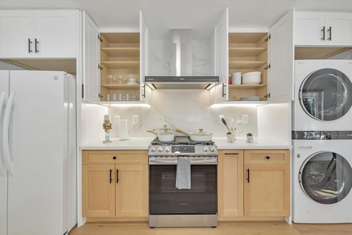 Modern Cozy House With Mini Golf Near Santa Clara