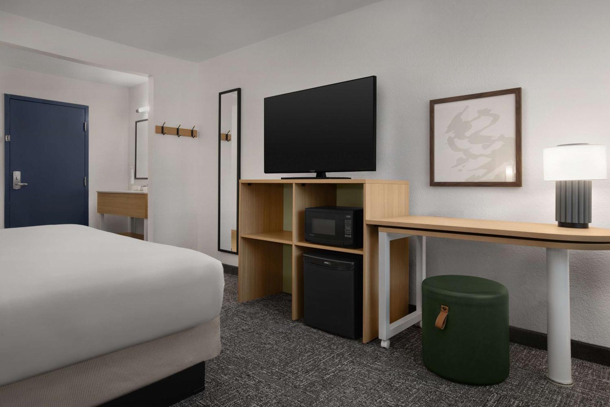 Spark By Hilton Airport Hotel