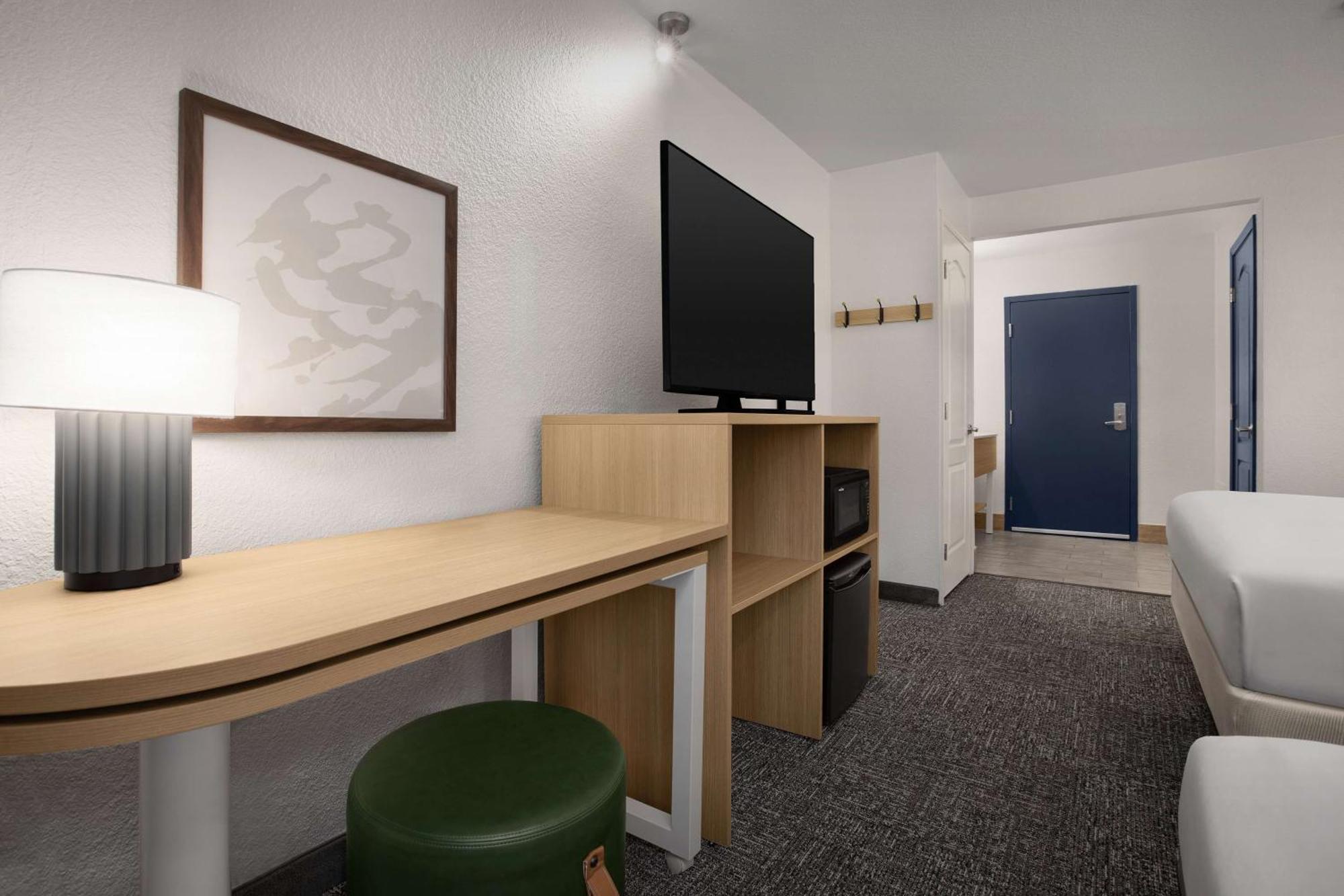 Spark By Hilton Airport Hotel