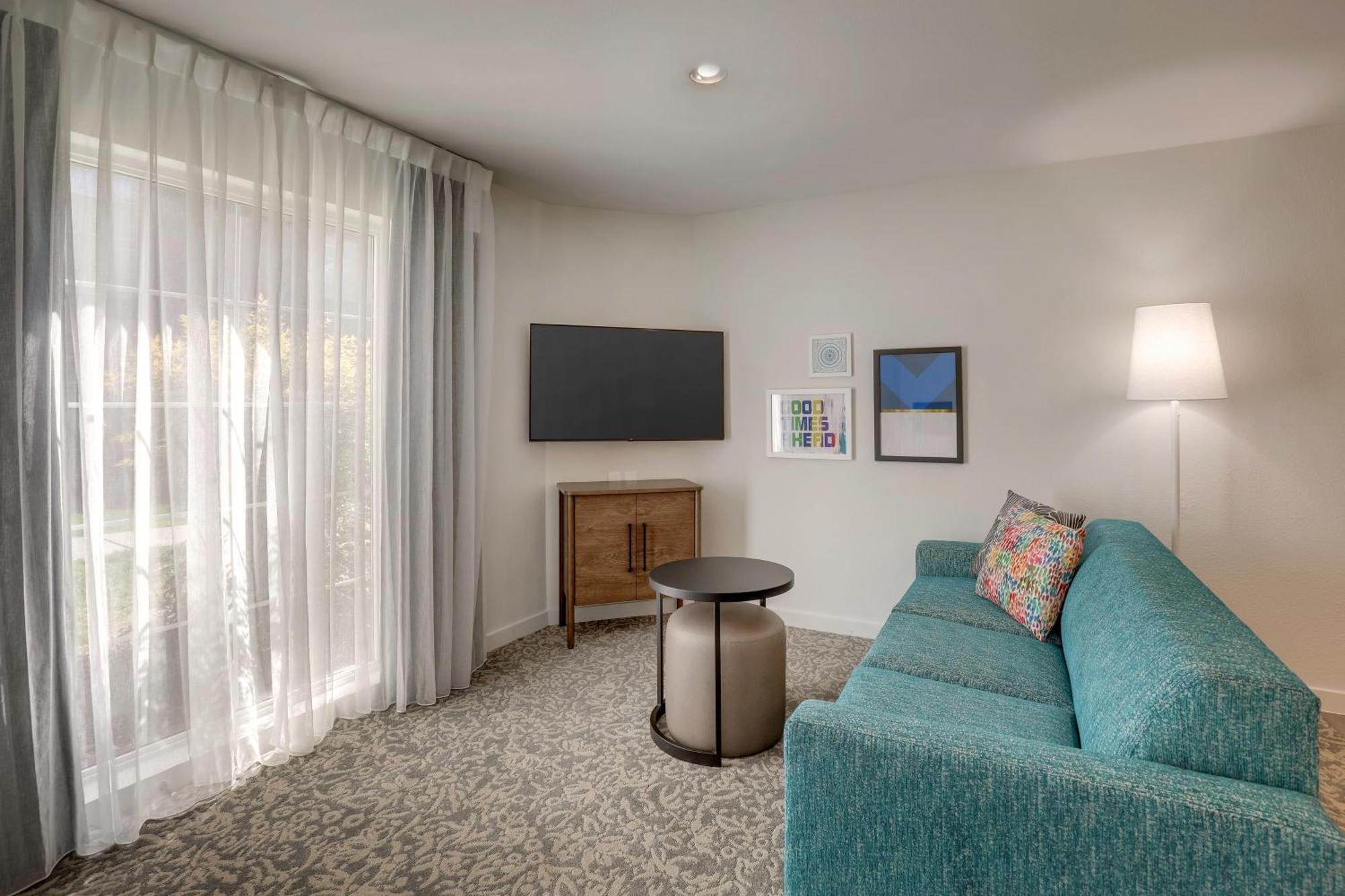 Sonesta Es - Airport Hotel 3*