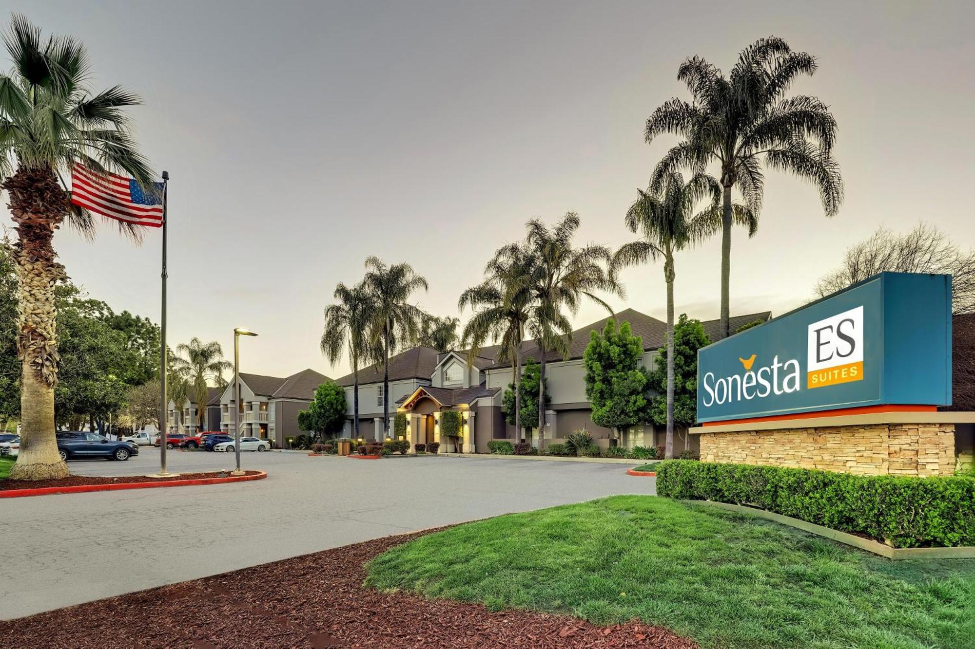 Hotel Sonesta Es - Airport