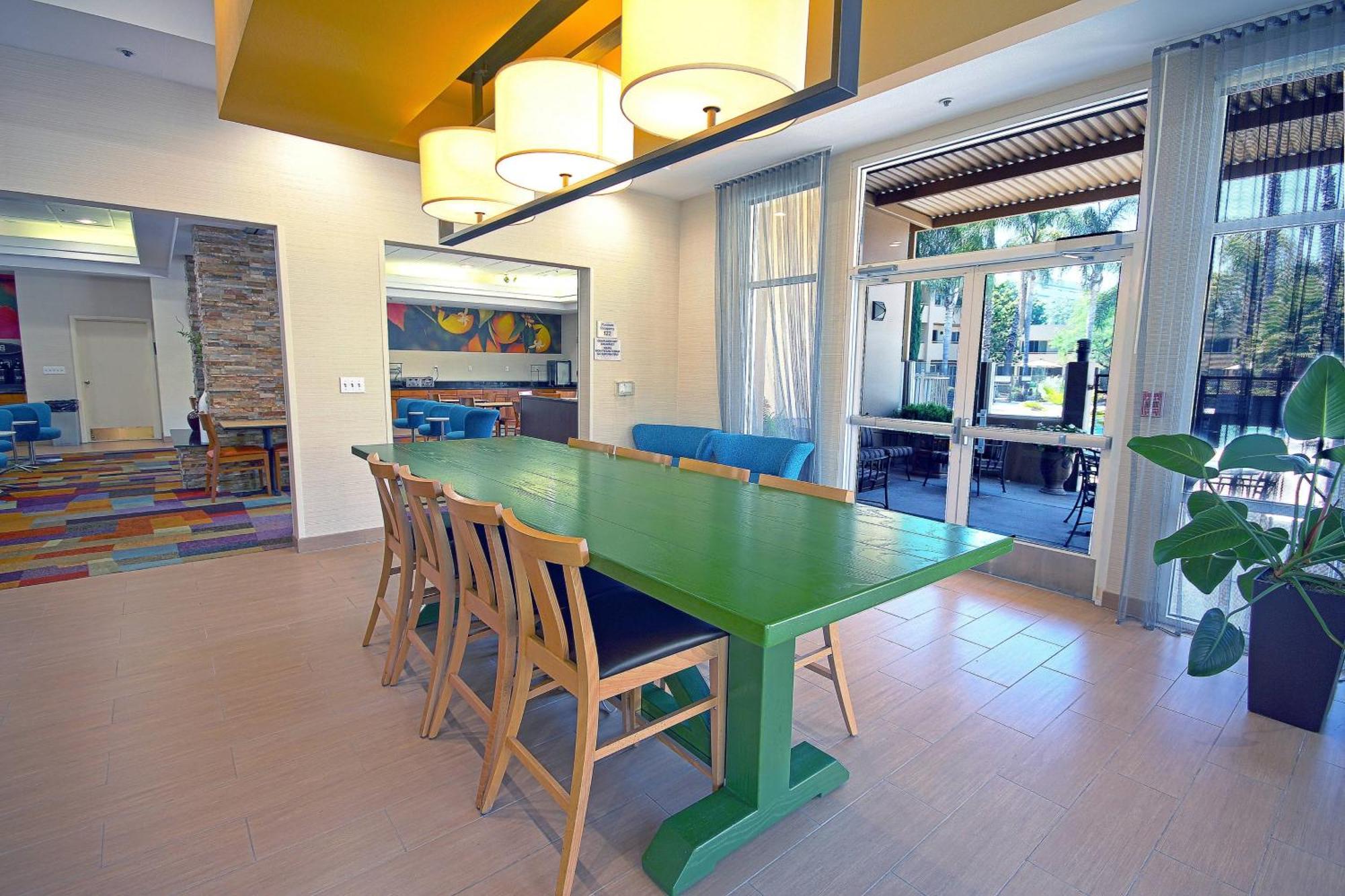Hotel Fairfield And By Marriott Airport 3*