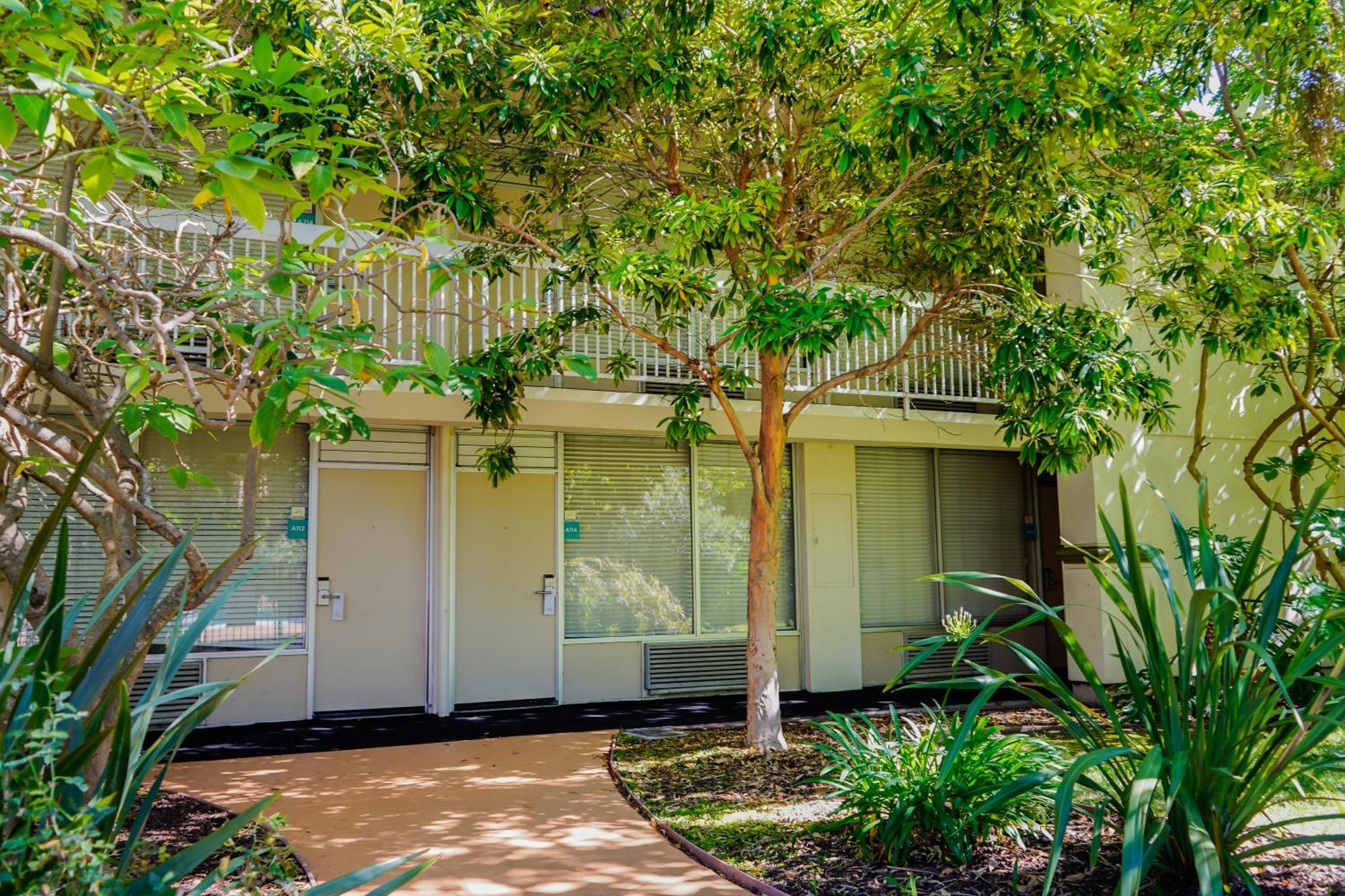 Uptown Oasis Airport Hotel