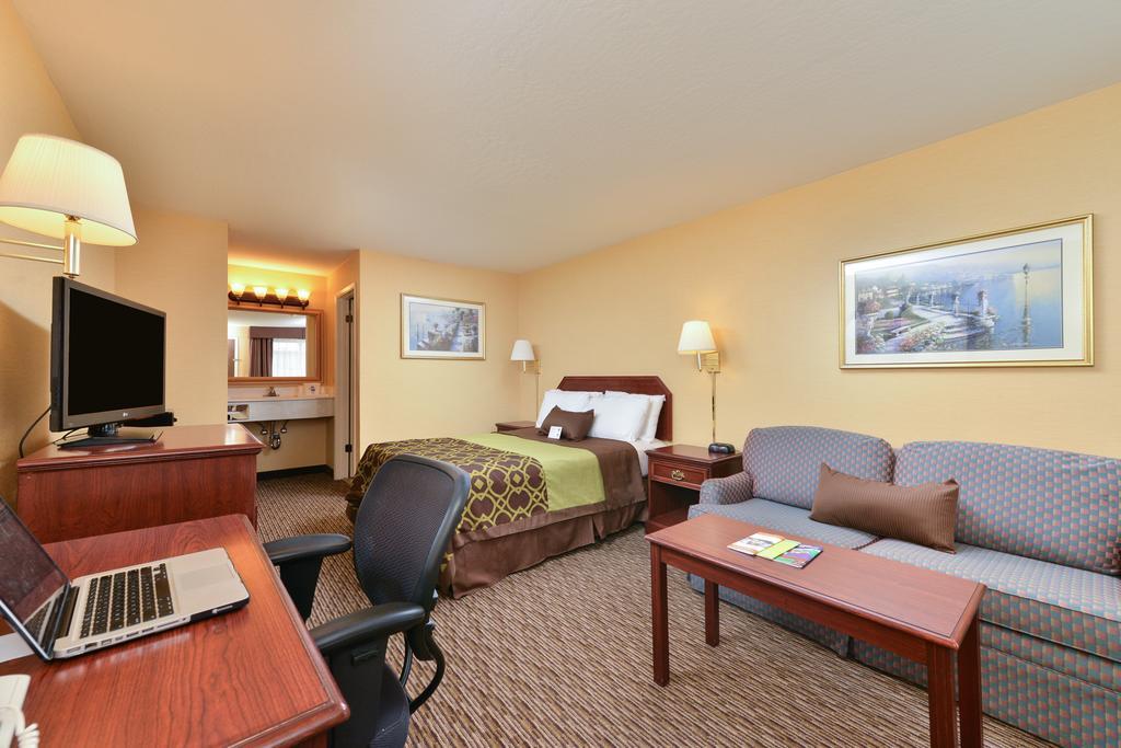 Americas Value Convention Center Hotel 2*