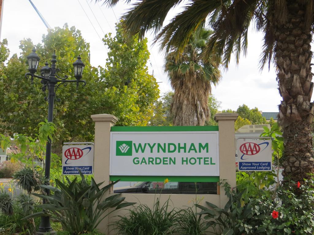 Wyndham Garden Airport 3*