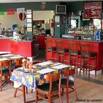 Alura Motel 2*