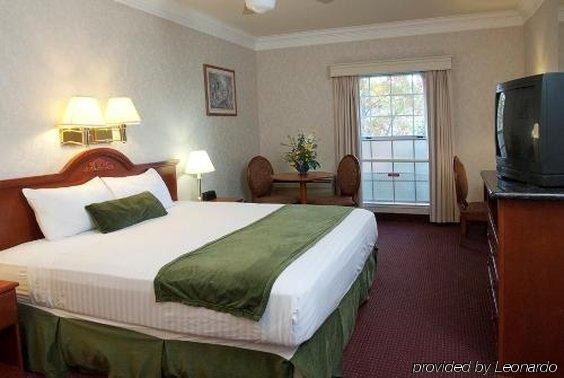 Arena Hotel 3*