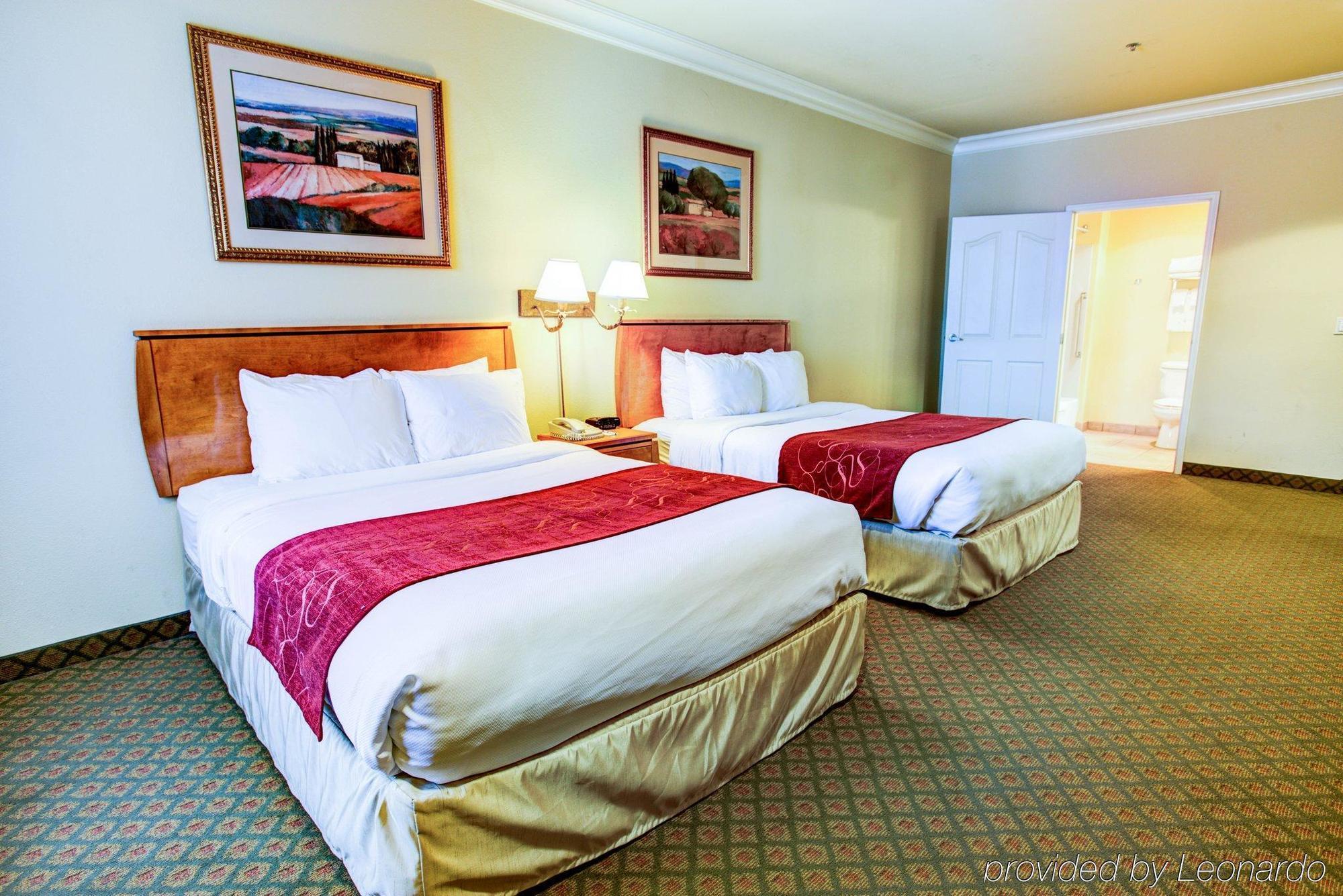Comfort Airport Hotel 3*