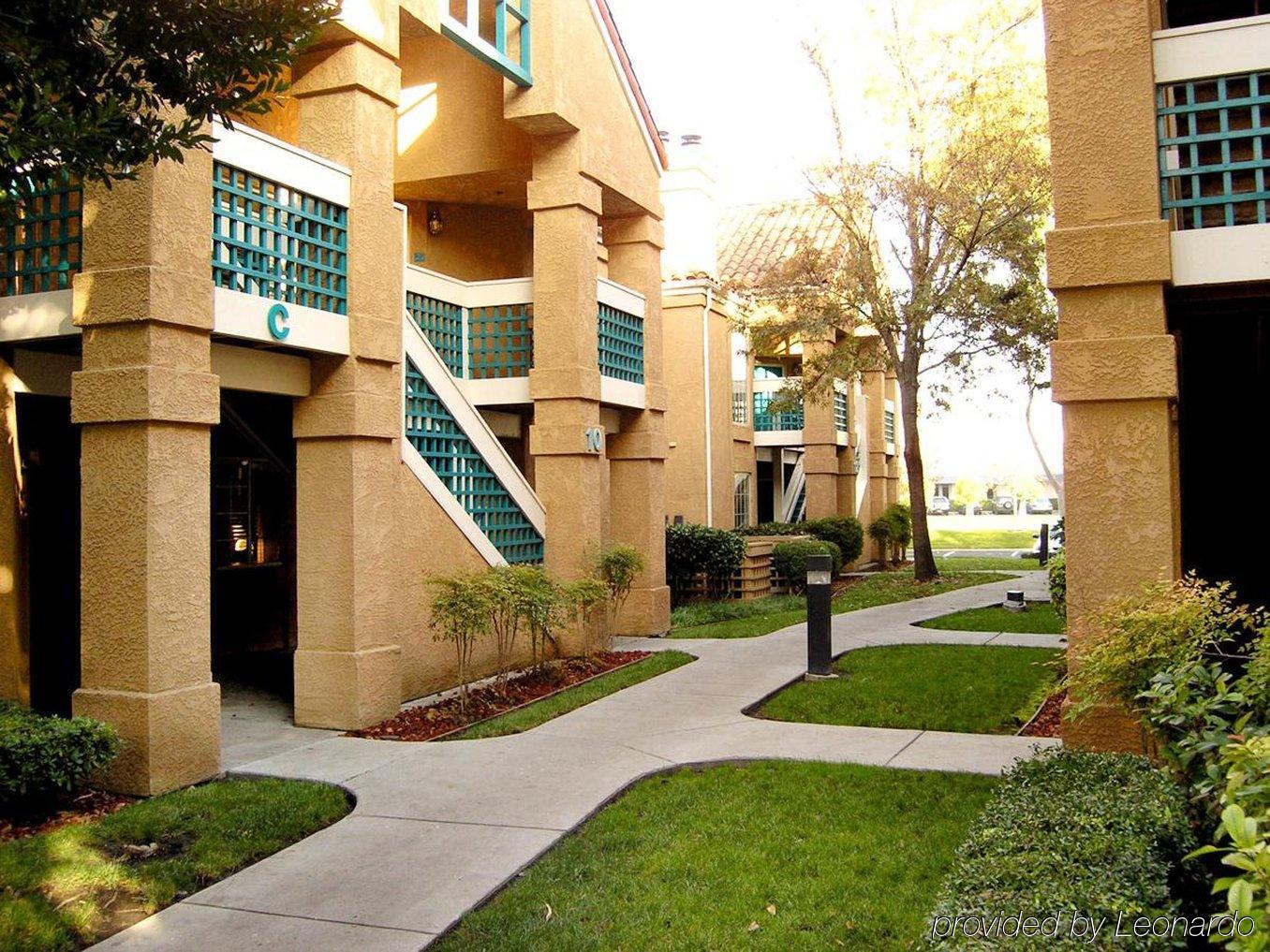 Hotel Sonesta Es - Airport 3*
