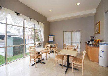 Comfort International Airport Inn 2*