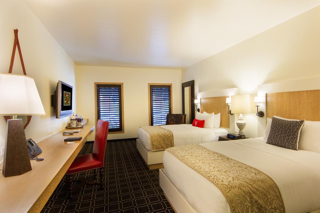 Hotel Valencia Santana Row 4*