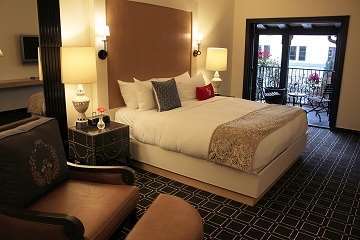 Valencia Santana Row 4* San Jose