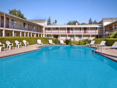 Hotel Rose Garden - Airport 2*