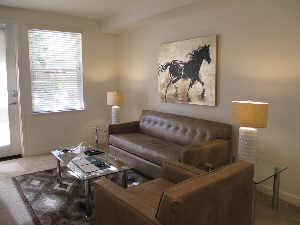 Global Luxury Suites At Epic Way Apartment