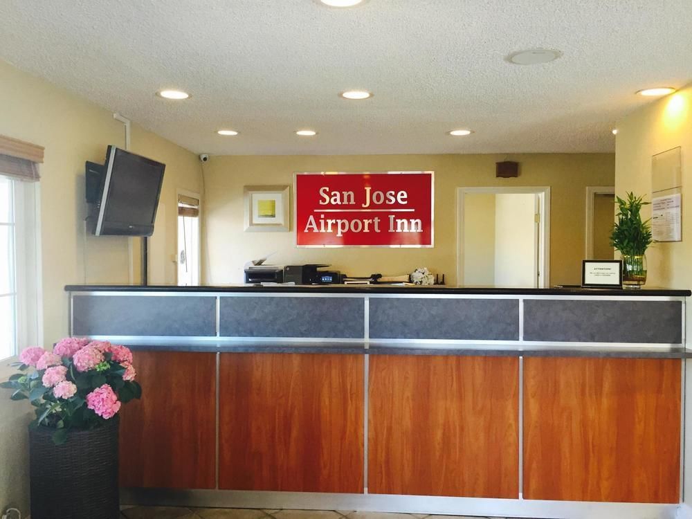 Airport *