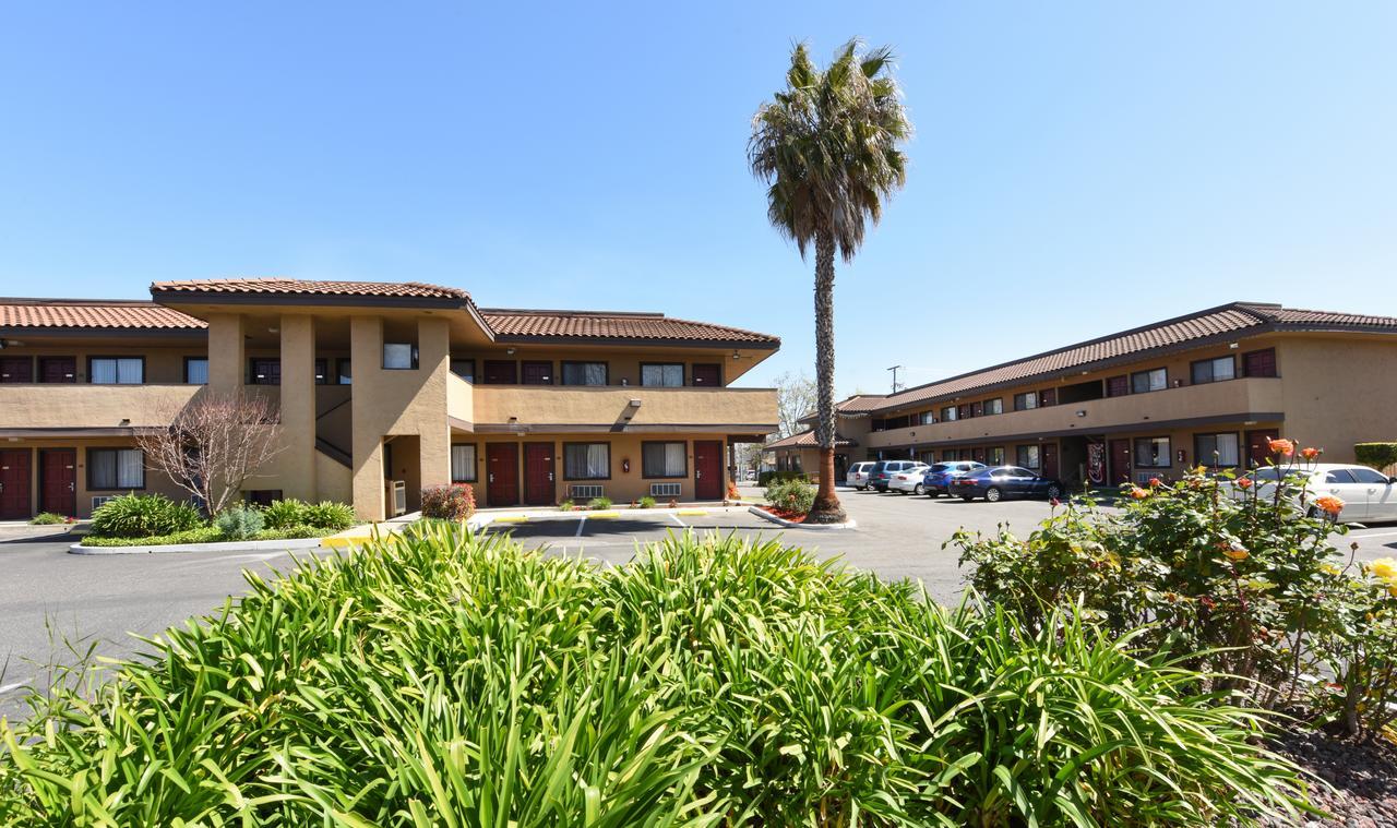 Signature Motel São José