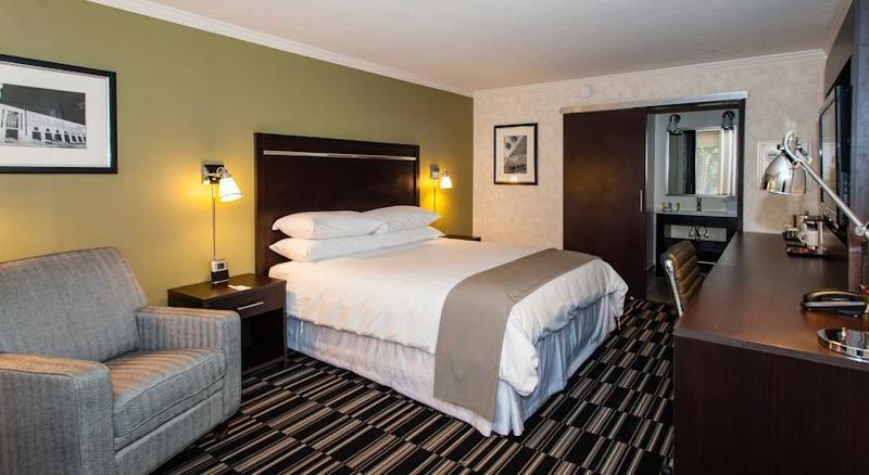 Hotel Wyndham Garden Airport