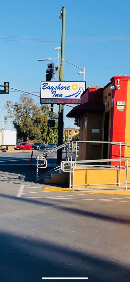 Bayshore Motel