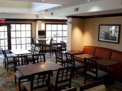 Sonesta Es - Airport Hotel