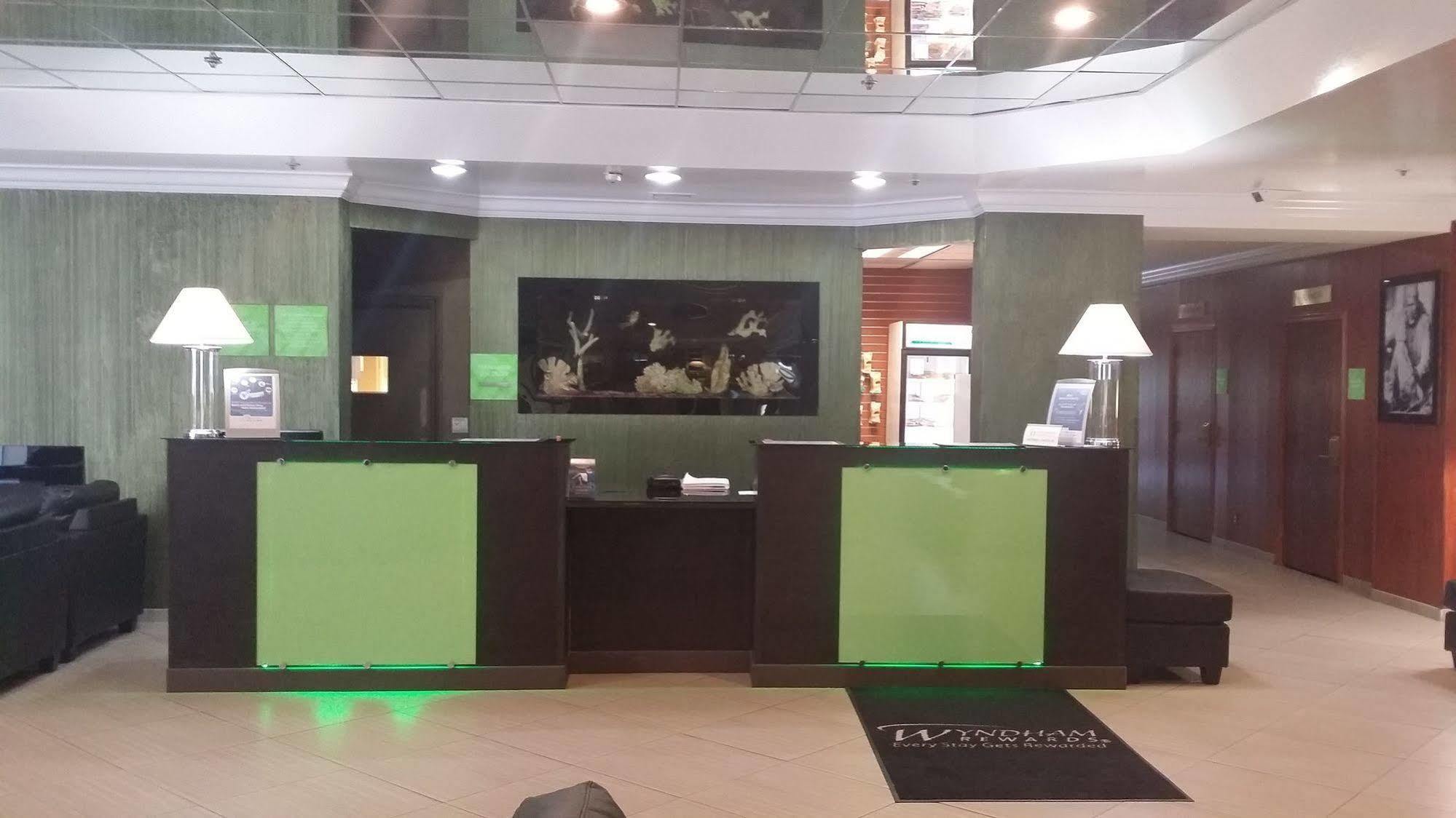 Hotel Wyndham Garden Airport