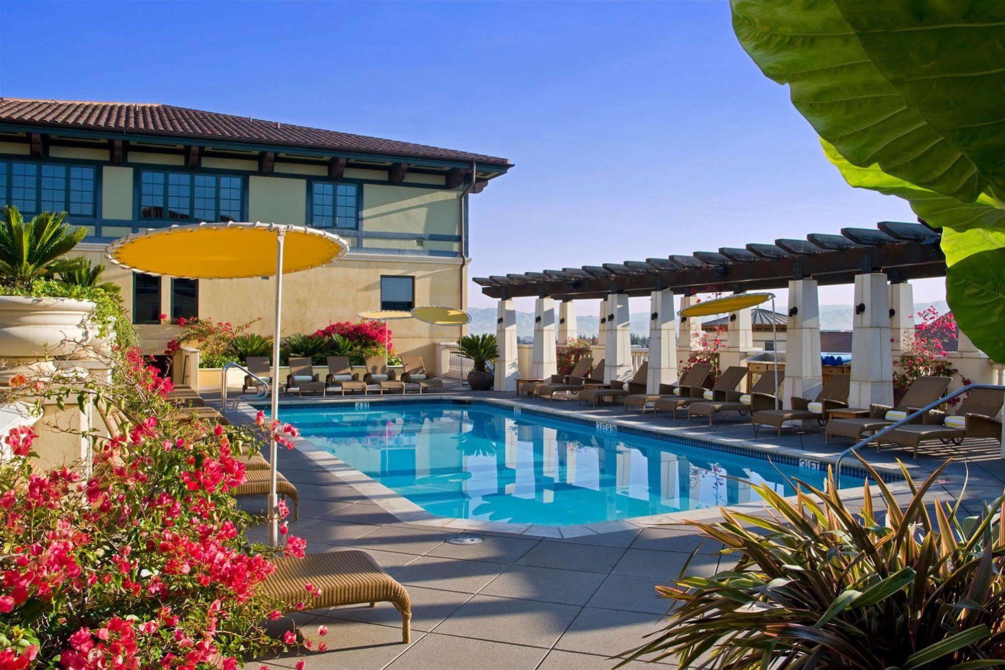 Valencia Santana Row 4* San Jose