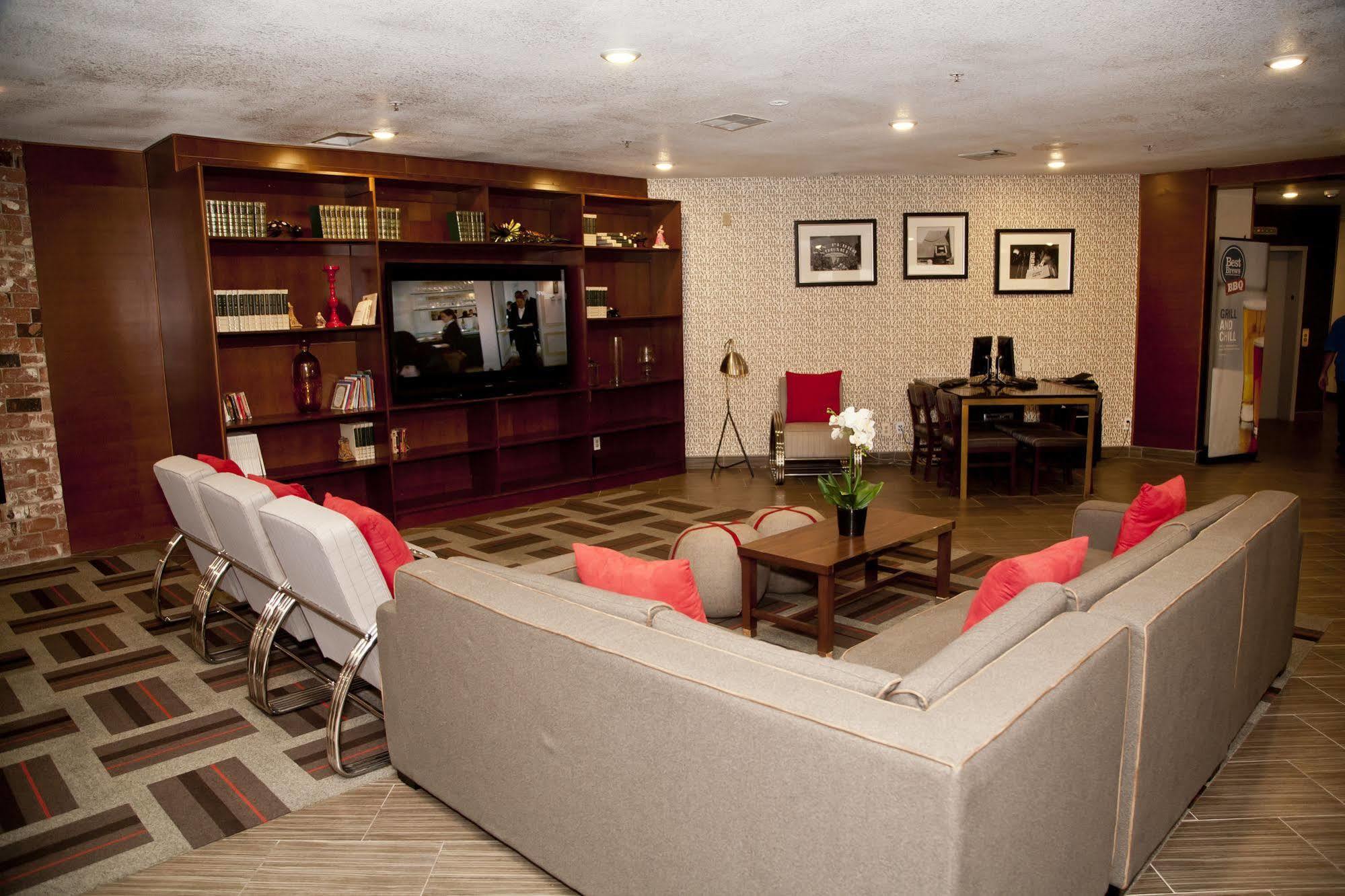 Wyndham Garden Silicon Valley Hotel 3*